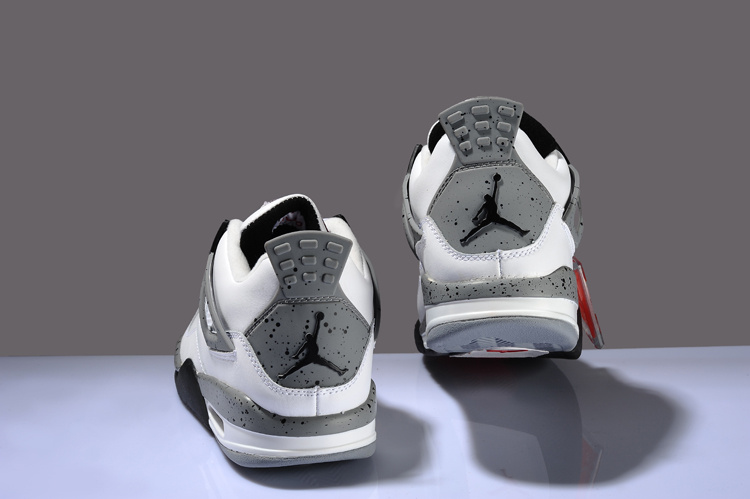 Nike Air Jordan 4 Retro - Feminino
