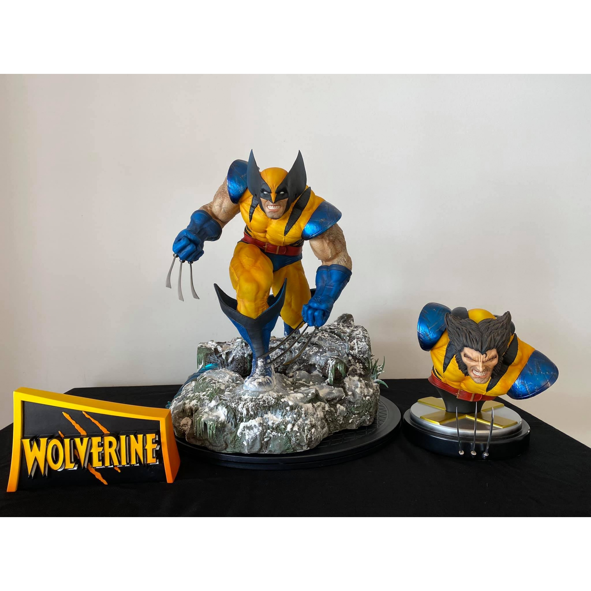 TigerJ Wolverine Hunter 1/4 scale Statue + Busto + Name plate  - Movie Freaks Collectibles