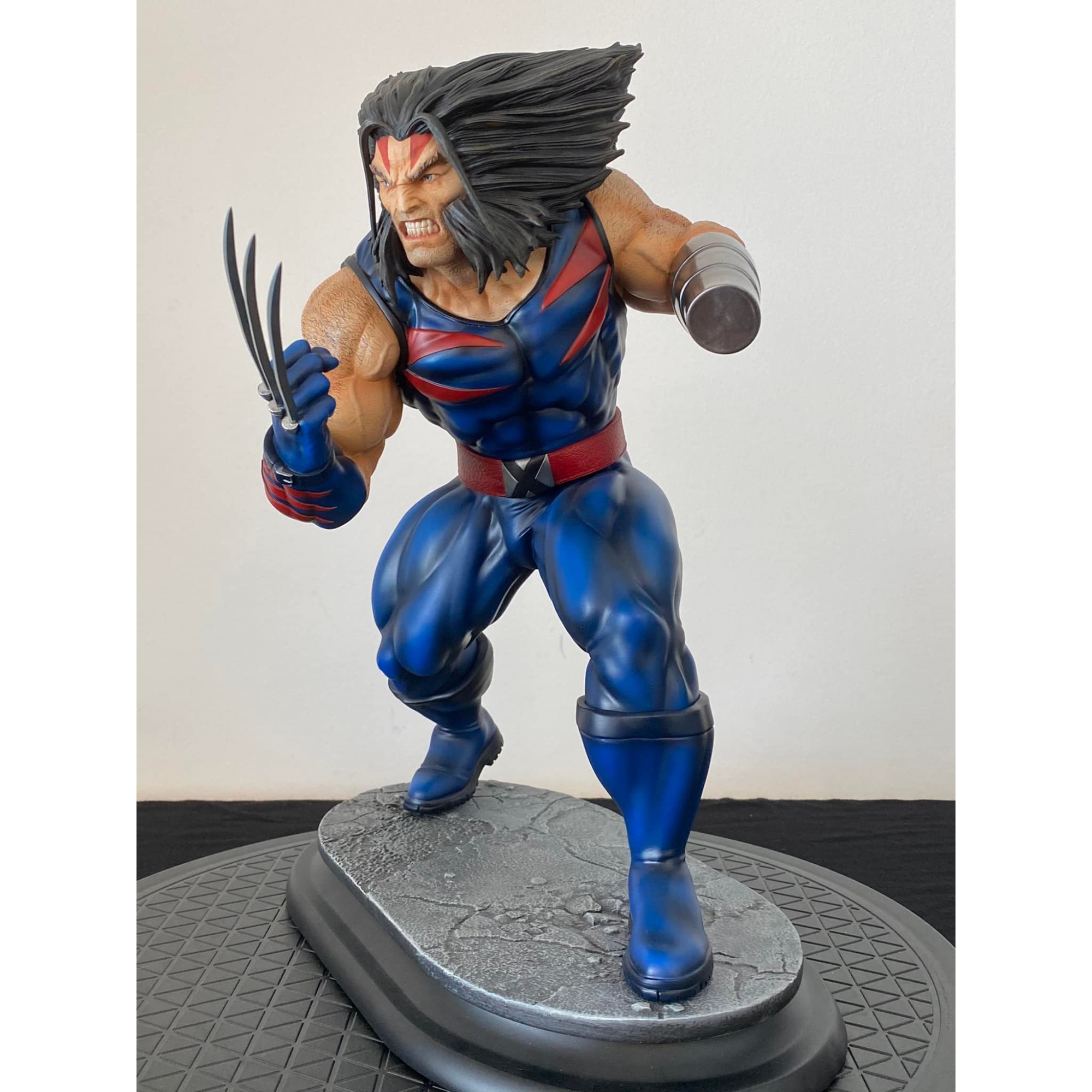Wolfpax Age of Apocalypse Wolverine 1/4 scale statue - Movie Freaks Collectibles
