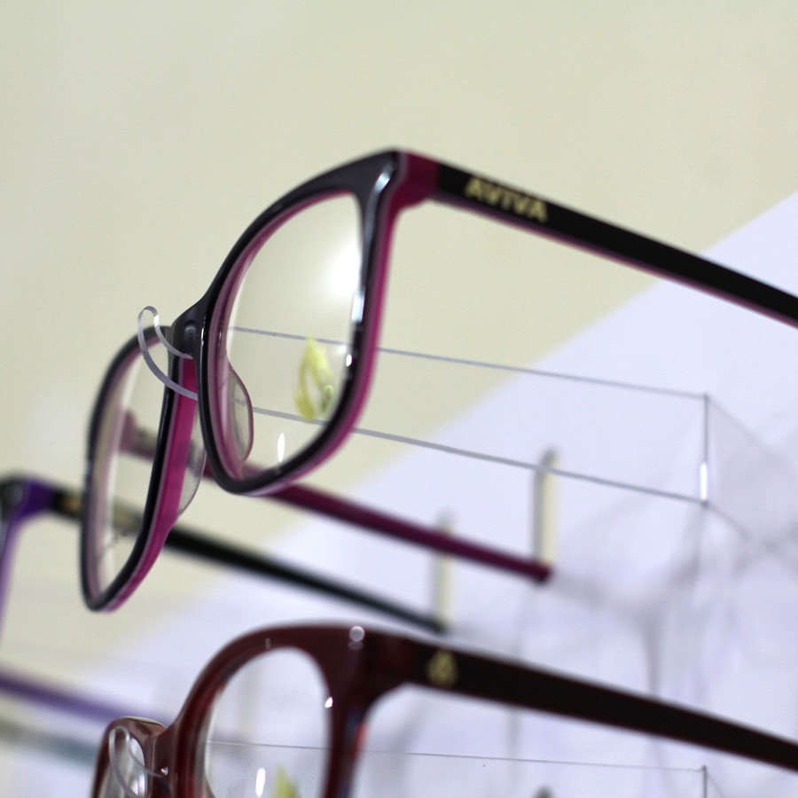 201 - Expositor De Parede Para 104 Óculos