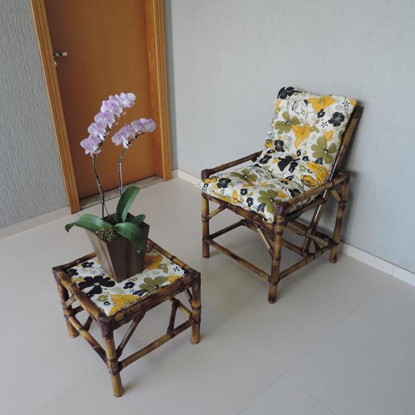 Cadeira de Bambu 1 Lugar com Almofada Flores Preta