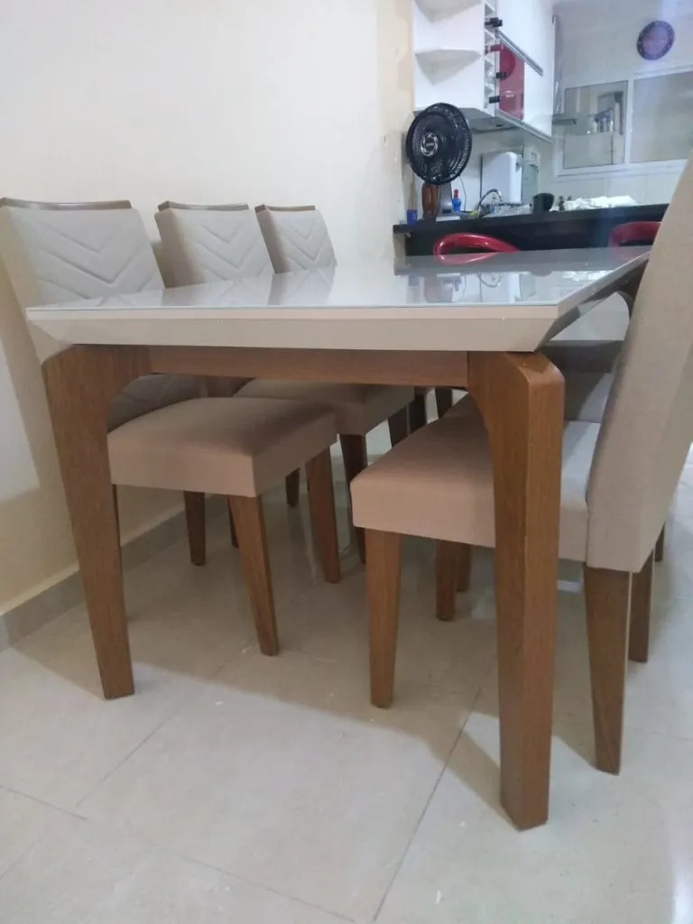 Mesa de Jantar com 6 e 4 cadeiras Madeira Maciça Londrina 180/ 120