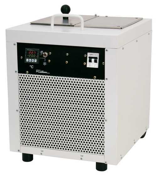 Banho termostatizado modelo 861 de 9 L, trabalha de -20 a 95 °C. 230V  - FISATOM
