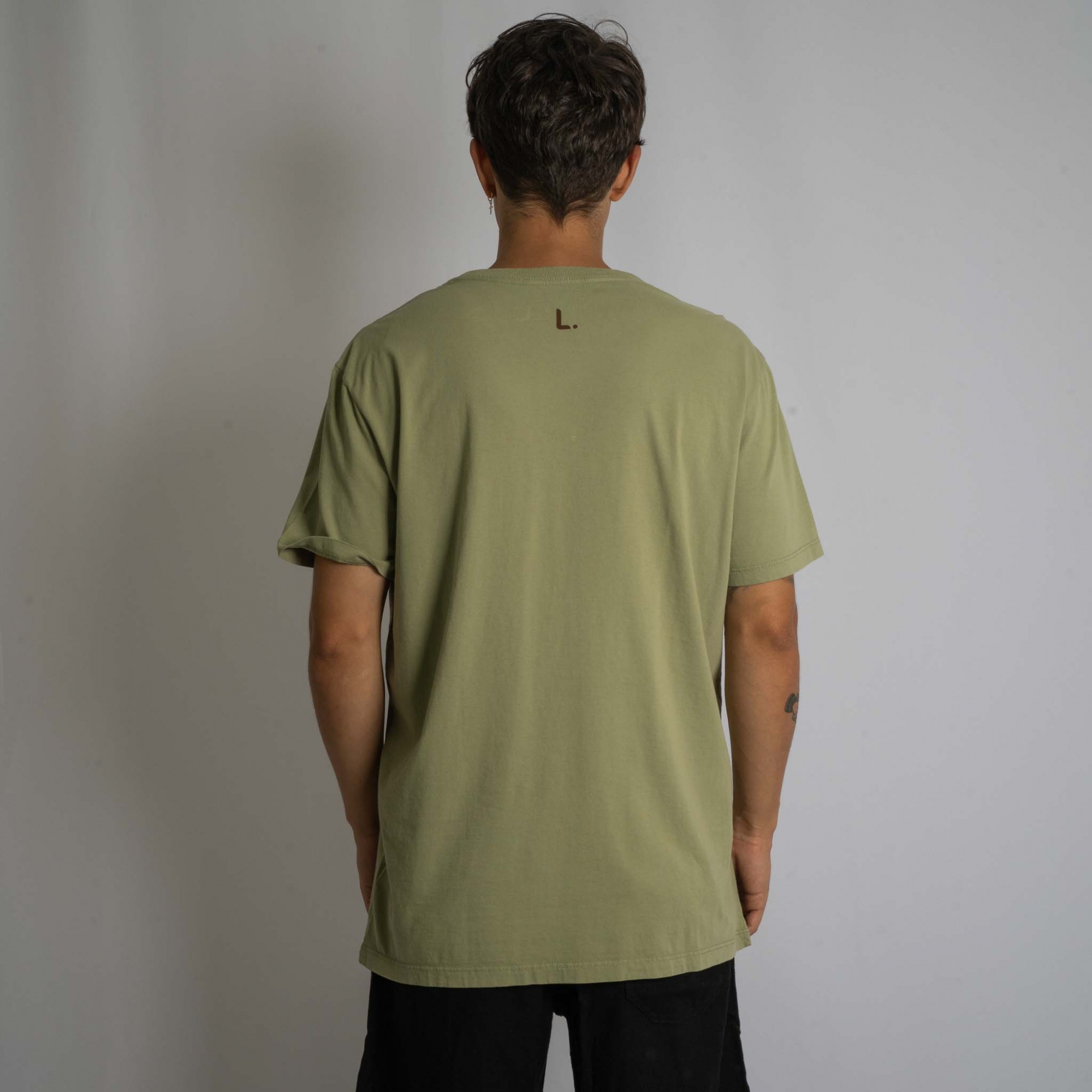 Camiseta Folha - Verde oliva