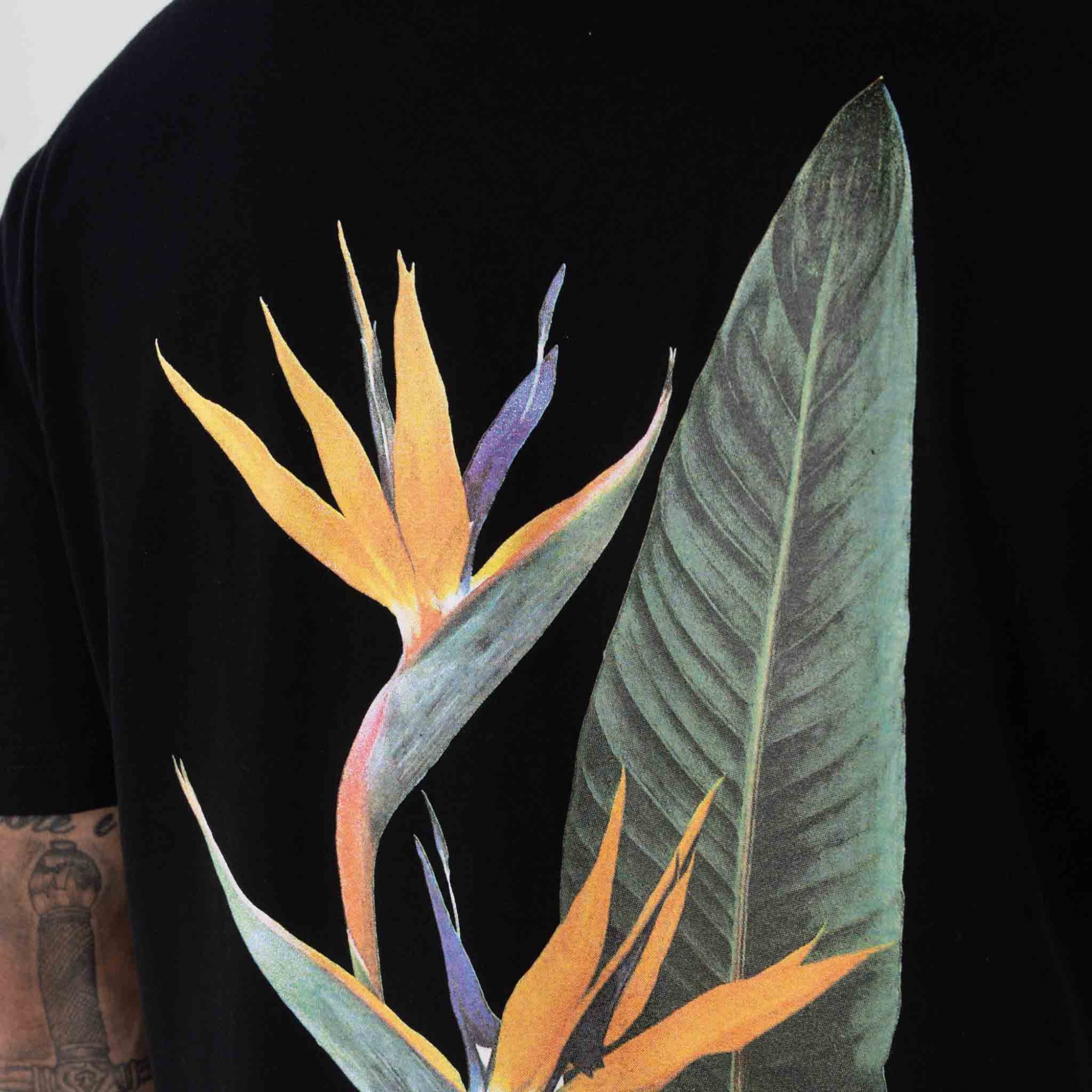 Camiseta Flor Policromia
