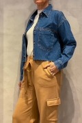 Jaqueta cropped jeans