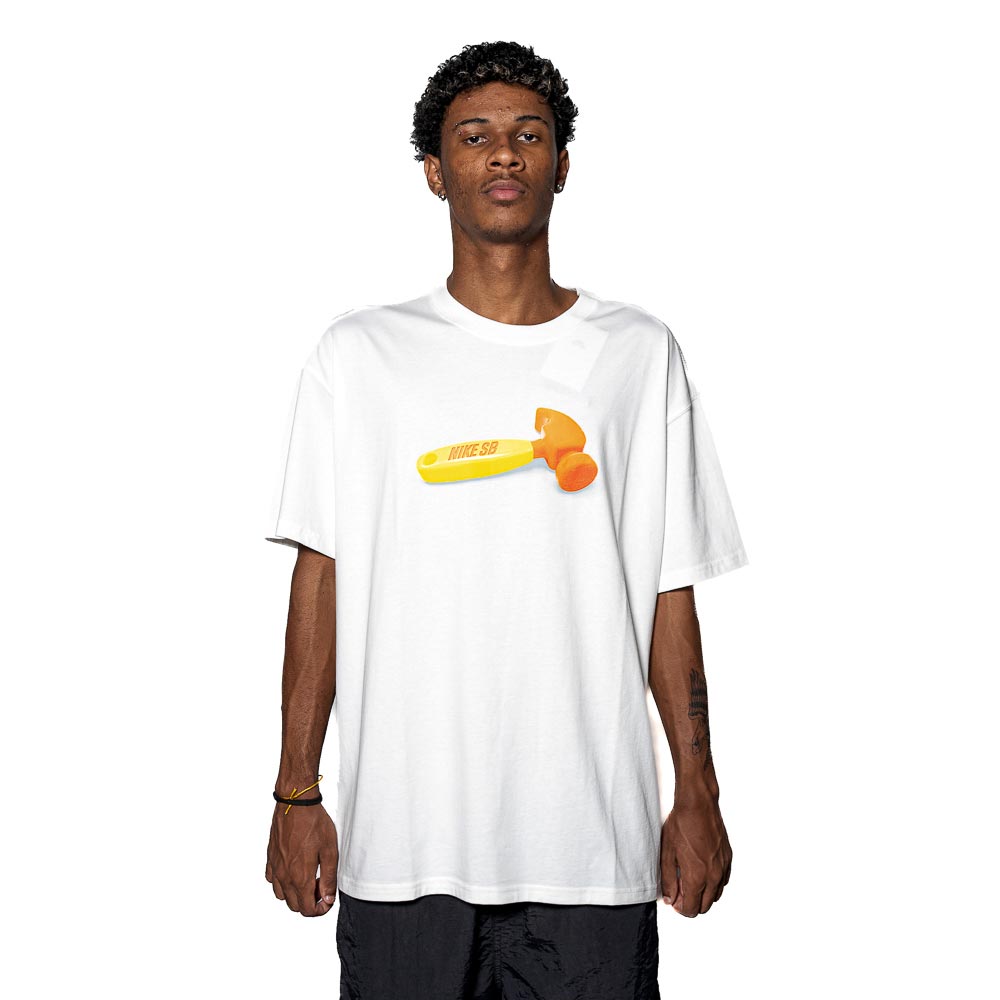 Camiseta Nike SB Manga Curta NSB Tee Toyhammer  FJ1159100