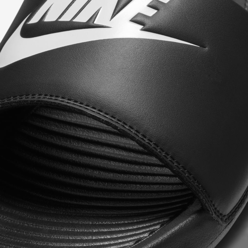 Chinelo Nike Victori One Slide CN9675-002