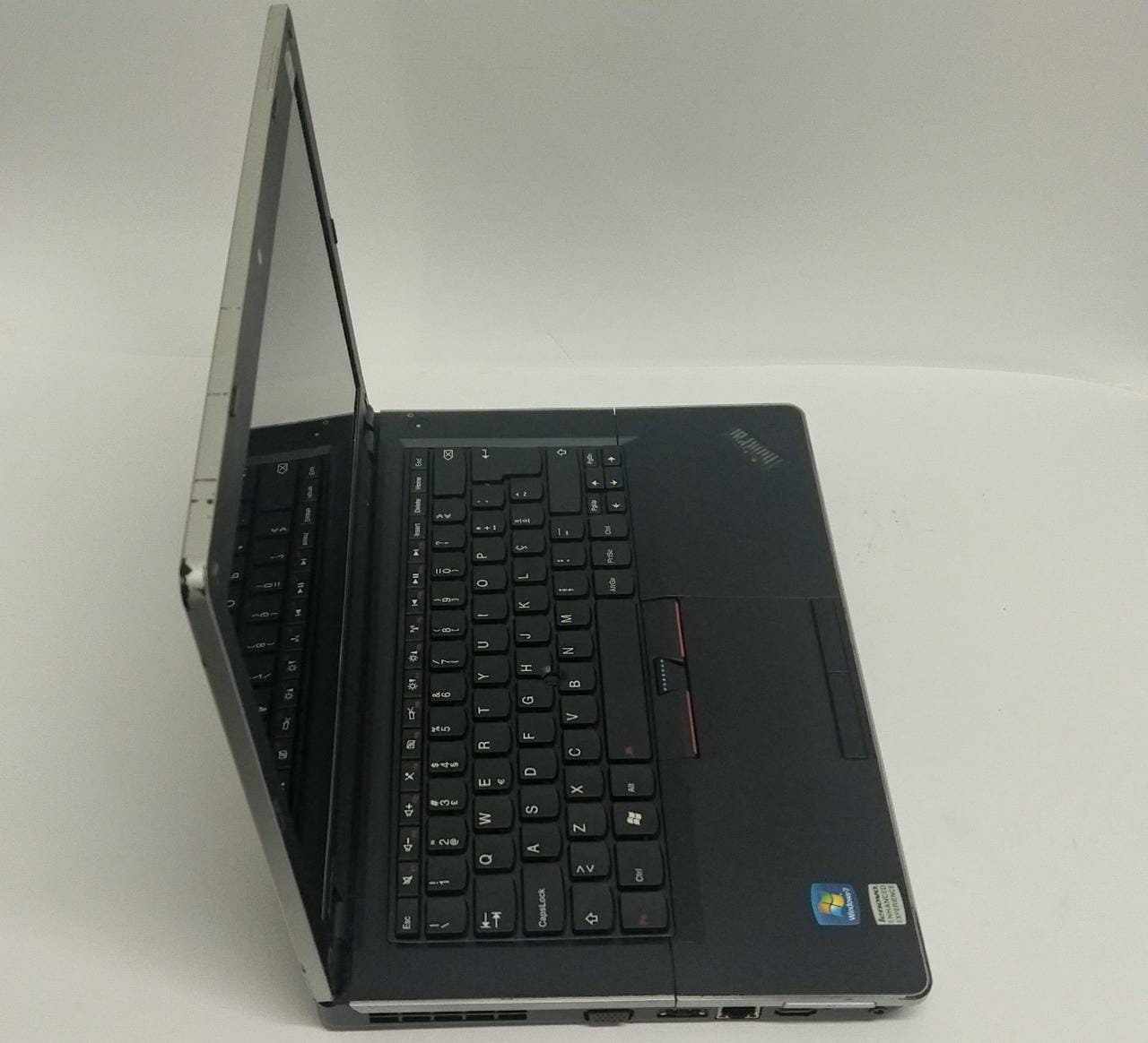 Notebook LENOVO EDGE i3-M330 4GB RAM  SSD 120GB Usado