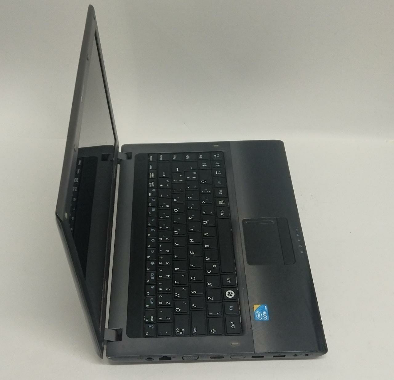 Notebook SAMSUNG R440 i3-M370 4GB RAM HD 500GB Usado