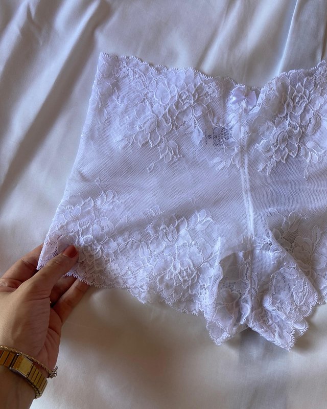Conjunto lingerie sutiã de renda sem bojo e calcinha de renda na cor branca - Gerarda