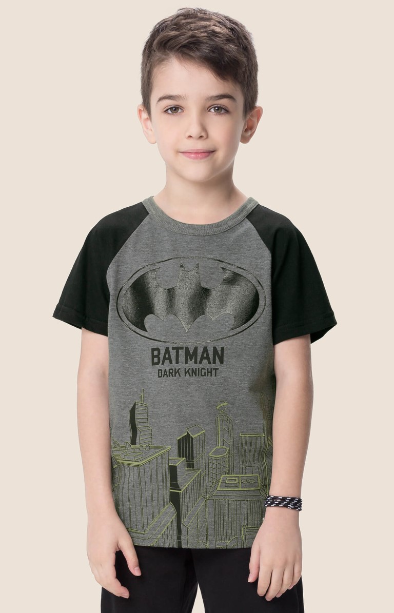 Camiseta infantil batman vs super man dark knight - 4 a 10 anos