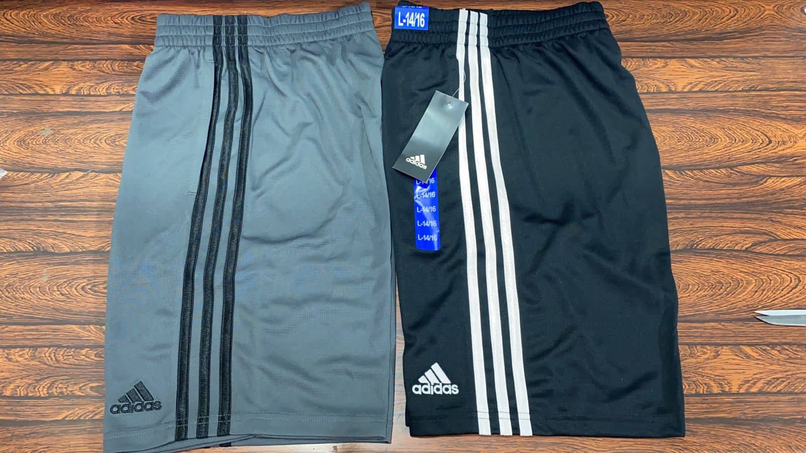 Kit Shorts Adidas - 14/16 anos - R$ 199,90