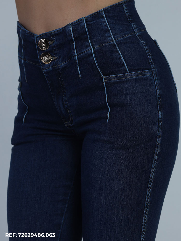 Calça Jeans Cigarreti Modelagem Apaixonante com Detalhes Estilosos Frontal