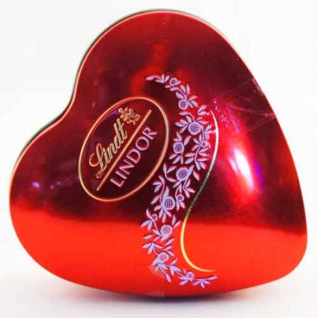 Chocolate Lindt pequeno- 48 gramas - Chocolate Suíço - Coração Lata