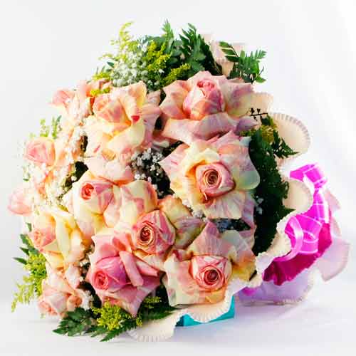Buquê c/ 12 Rosas Rosadas Gigantes Importadas - Exótica e Perfeita  - Batista Reis - Flores Online