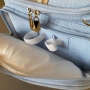 Mochila Maternidade Bag - Elegance Especial Linho Azul Bebe bordado Leãozinho| Linho Azu Marinho e Fita Bicolor Bege