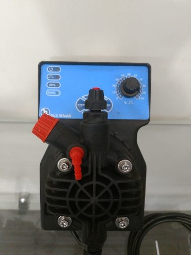 Bomba Dosadora  de produtos quimicos DLX-MA/AD 5-7 230V | Etatron