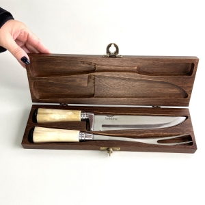 Estojo de madeira com faca e garfo 8