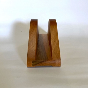 Porta guardanapo triângulo G em madeira