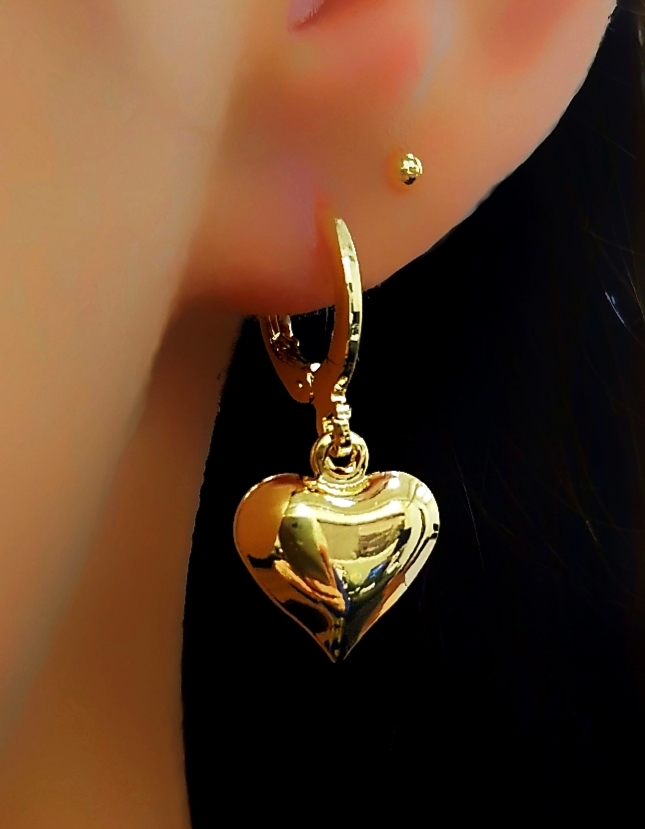 Brinco Mini Argola com Pingente Coração Liso Banhado em Ouro18k  - Lazzuli Joias