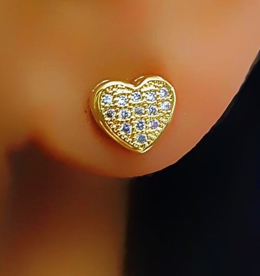 Brinco Mini Coração 0.7 cm Micro Zircônia Cristal Banhado em Ouro18k  - Lazzuli Joias