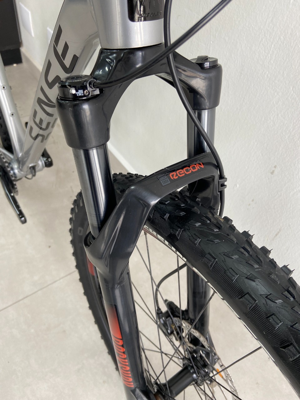 Bicicleta Mtb Aro 29 Sense Impact Sl 2021/2022 Semi Nova - Foto 4