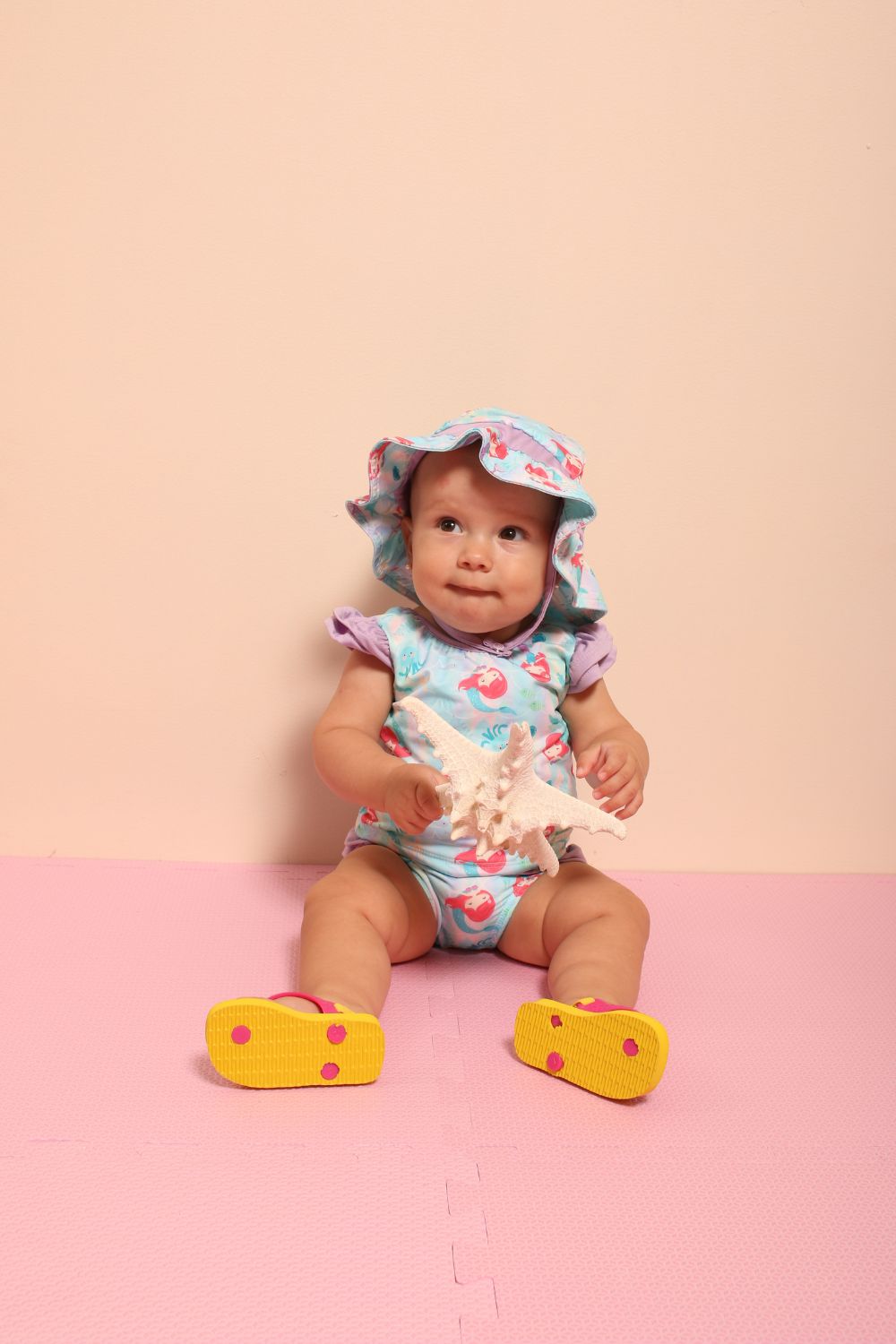 Conjunto bebê biquini com chapéu - Lápis de Cor - Moda Infantil