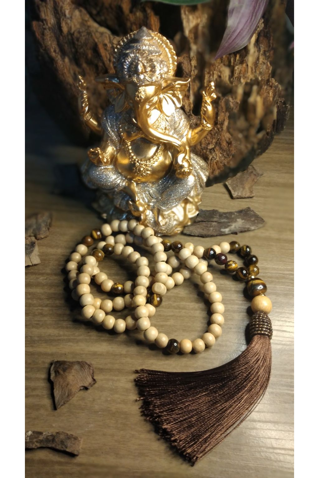 Japamala 108 contas em madeira na cor marfim e Olho de Tigre - Foto 1