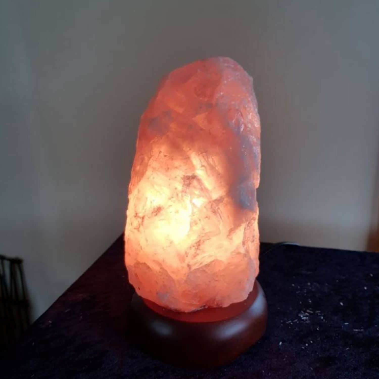 Luminária Bivolt 18cm Com Pedra Natural Quartzo Rosa Bruto