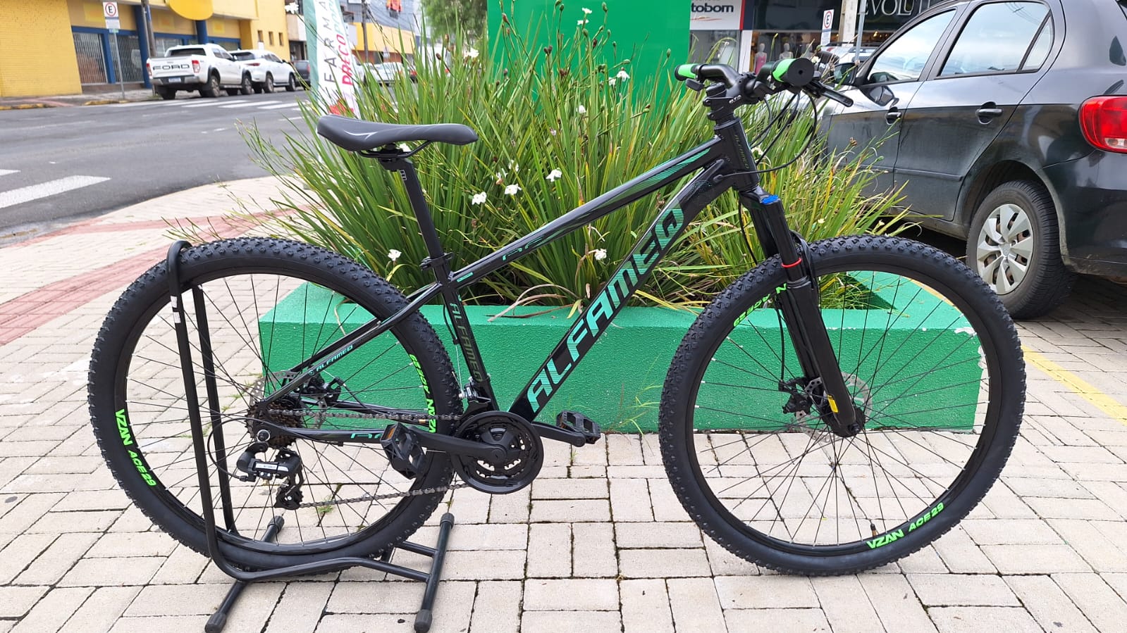 Bicicleta Alfameq AFX alumínio preta/verde aro 29