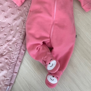 Macacão Bebê Em Soft Com Touca - Rosa Chiclete