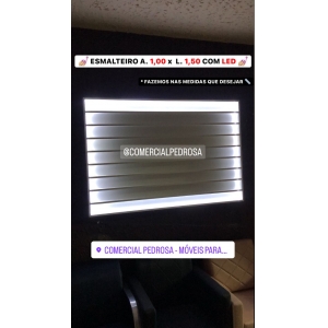 Esmalteiro Persolanizado com LED - A. 1,00 x L. 1,50