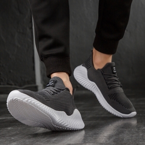 Venda quente tênis para homens confortáveis mens esporte sapatos respirável leve tênis preto cinza branco grande tamanho 39-47