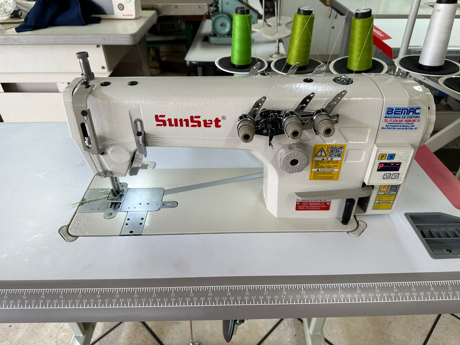 Máquina de Costura Fechadeira Plana 3 Agulhas SunSet