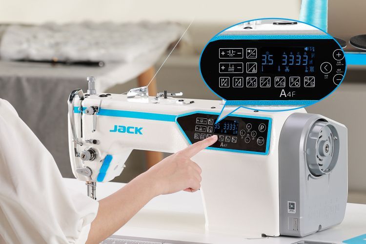 Máquina de Costura Reta Eletrônica Jack A4F