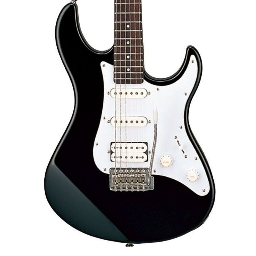 Guitarra Yamaha Pacifica 012 Preta