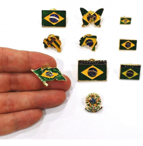 Coleção Com 10 Bótons Diferentes Do Brasil