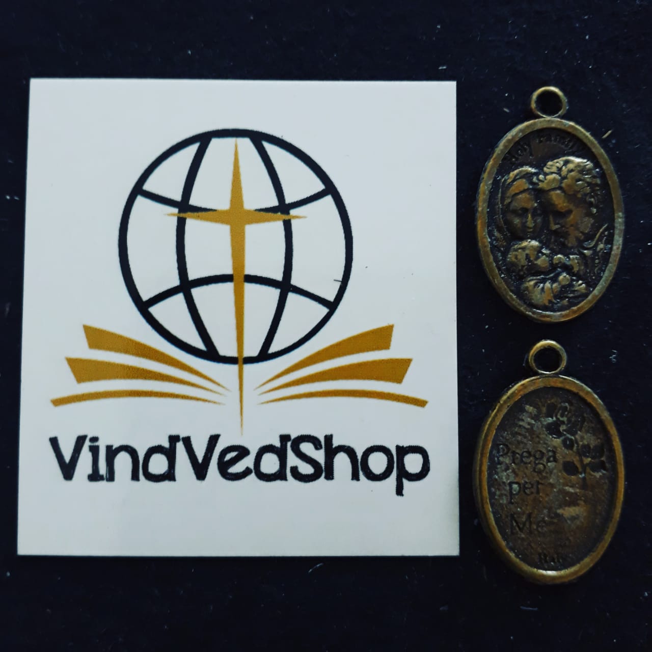 M46 - Medalha Sagrada Familia 20mm Ouro Velho  - VindVedShop - Distribuidora Catolica