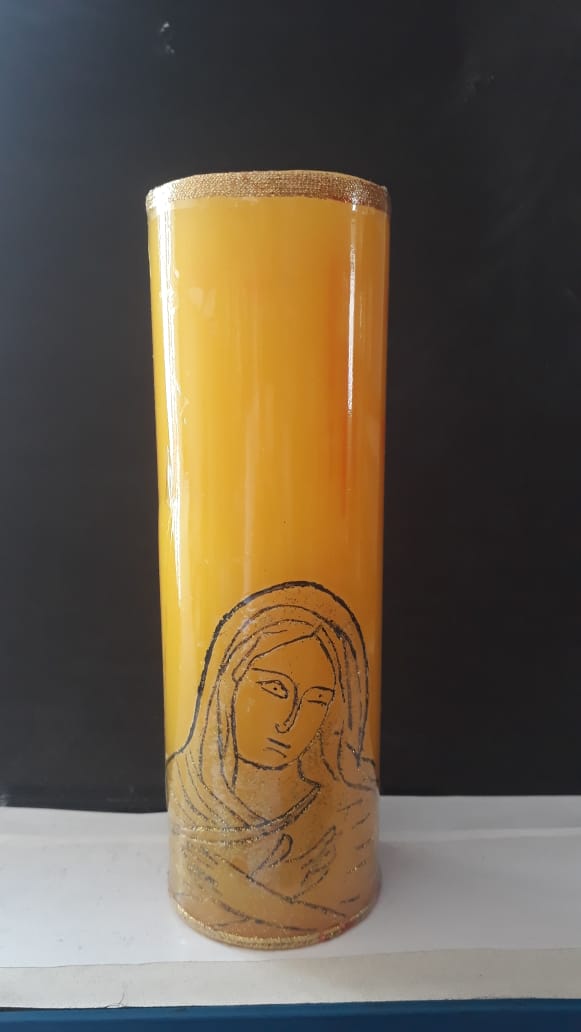 VL08 - Vela Altar Amarela Face de Maria 70mmX205mm  - VindVedShop - Distribuidora Catolica