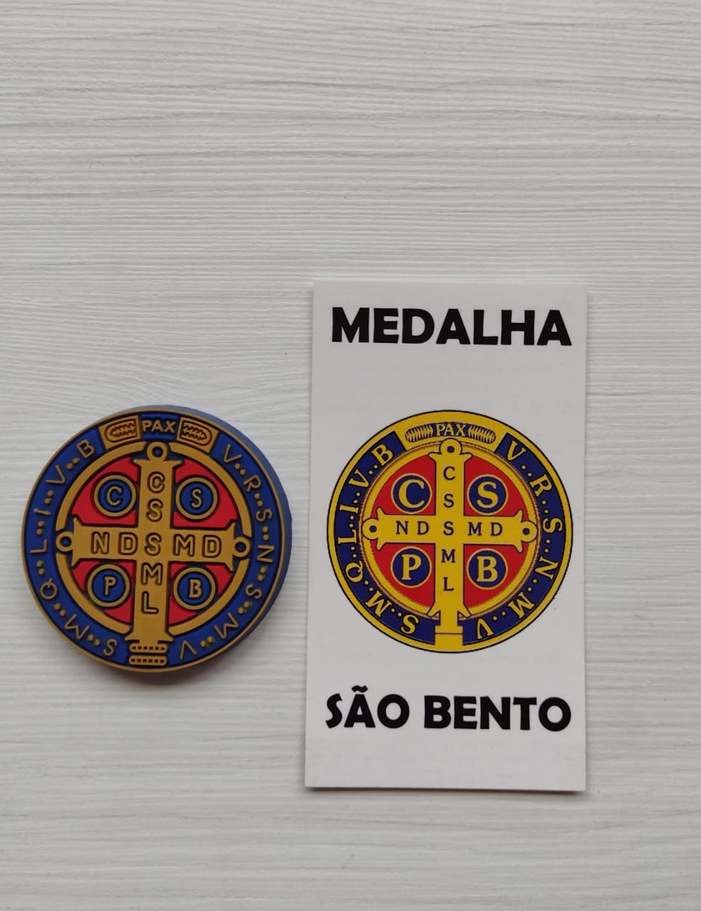 WE175 - Imã Geladeira Borracha Medalha São Bento 43mm  - VindVedShop - Distribuidora Catolica