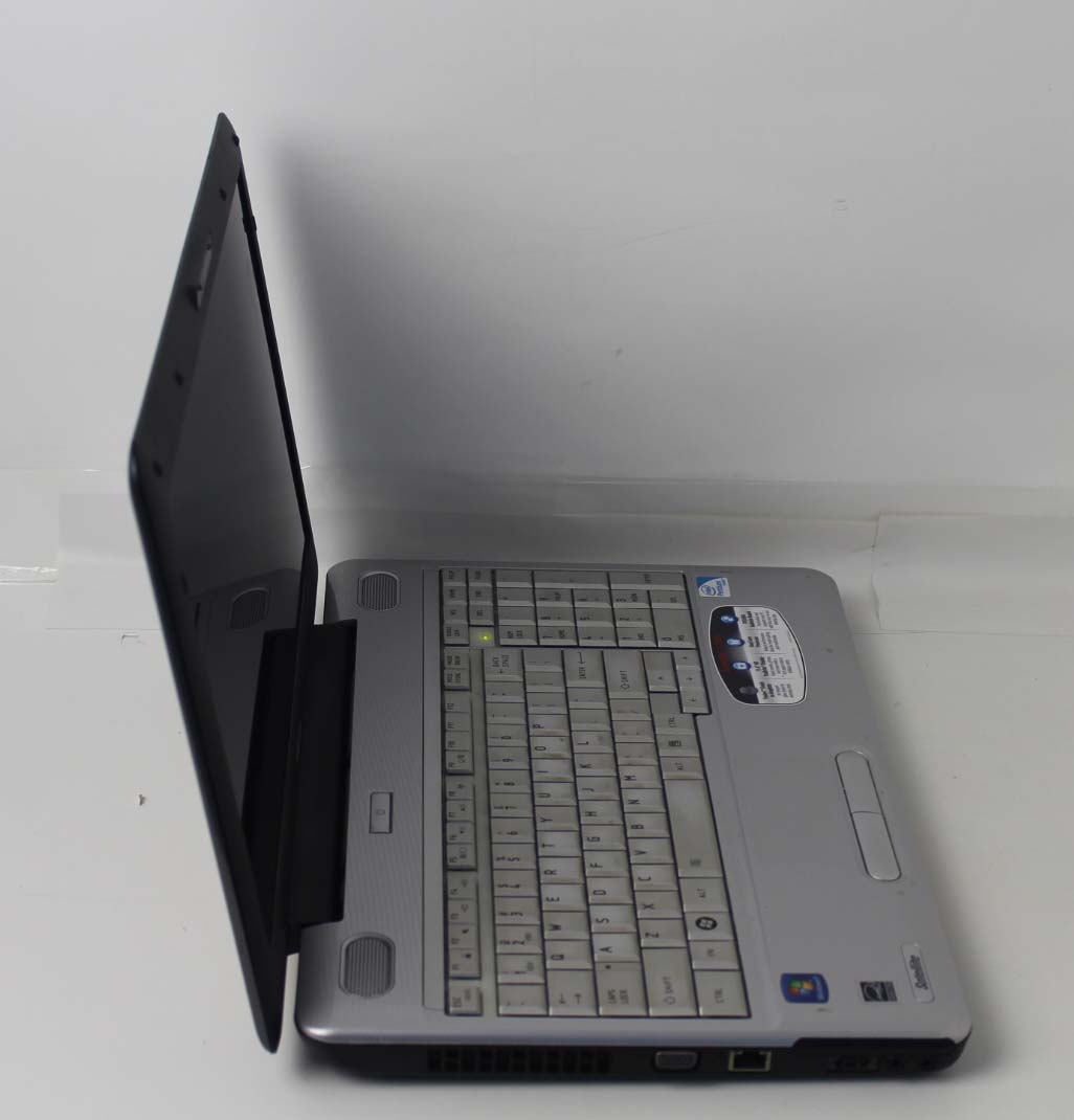 Notebook TOSHIBA Satelite L505 Intel Pentium T4400 15.6' 4GB HD-320GB