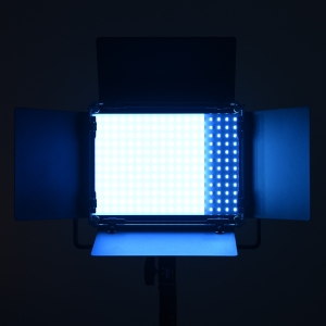 Iluminador de LED RGB-216