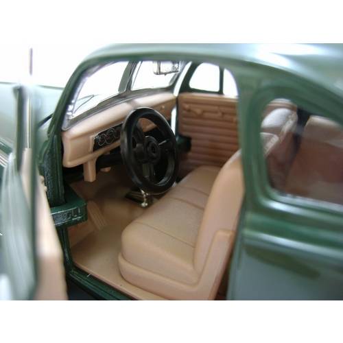 1939 Chevrolet Coupe - Escala 1:24 - Motormax