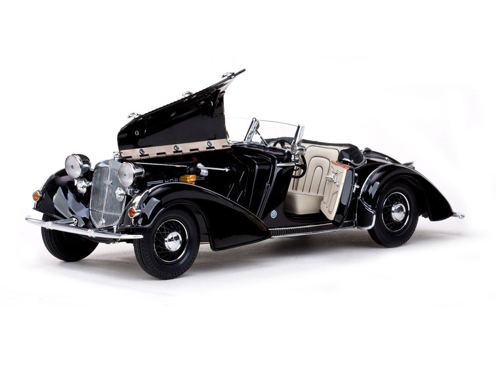 1939 Horch 855 Roadster - Escala 1:18 - Sun Star