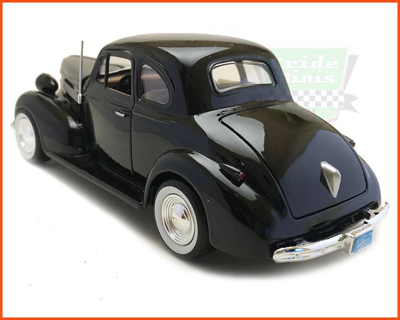 Chevrolet Coupe 1939 Black - Escala 1/24
