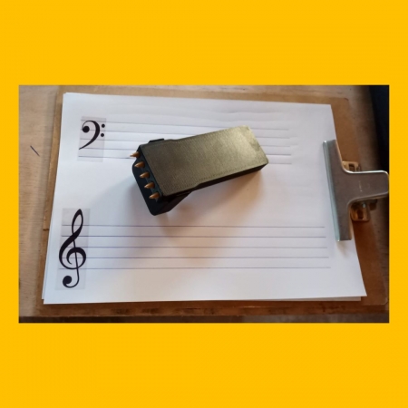 Caneta Pauta - Treine as notas com seus alunos | Linha Etna Musica Atípicos - BRINQUEMUS & Loja Mineira do Músico | Perfeita para Aulas de Música - Musicalização - Recursos para Professores de Mús