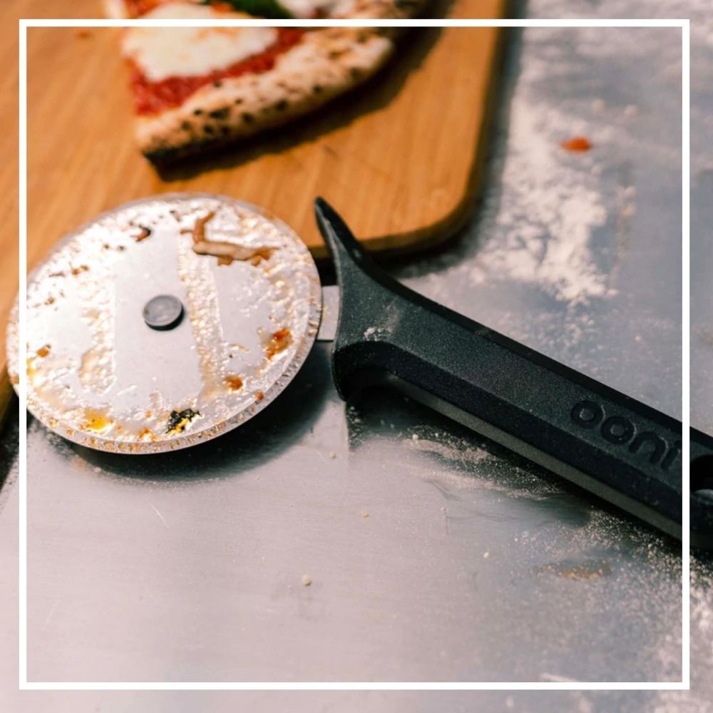 Cortador de Pizza Cutter Wheel Black UU-P06600 Ooni  - Sua Casa Gourmet e Cia