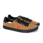 SAPATÊNIS  HOWELLS UNLINED SUEDE FRED PERRY CARAMELO