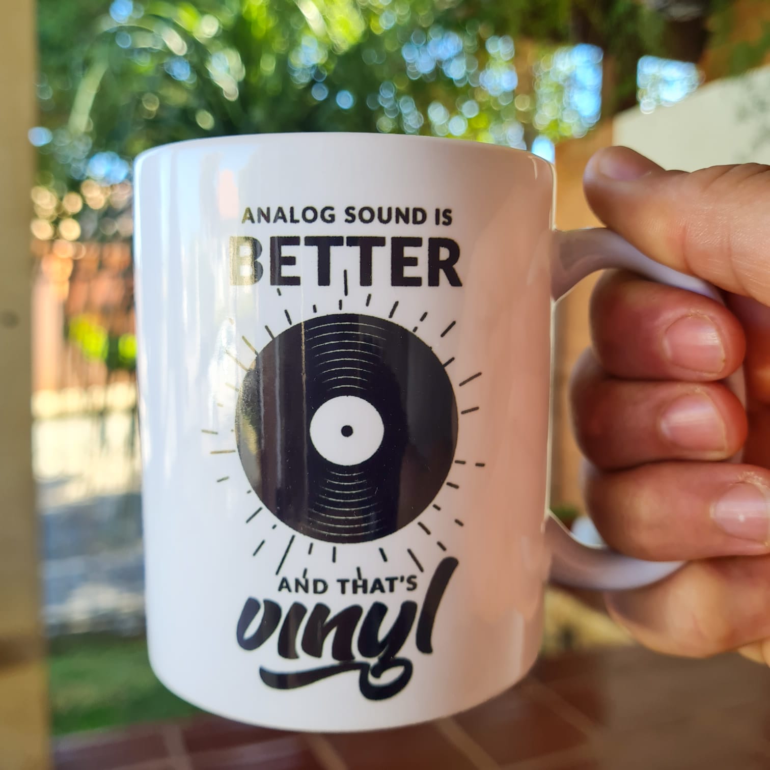 Caneca Analog Sound Is Better